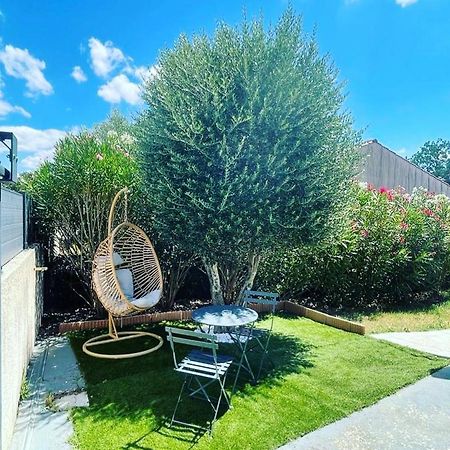 La Villa de l'Olivier piscine privée et parking Carcassonne Esterno foto