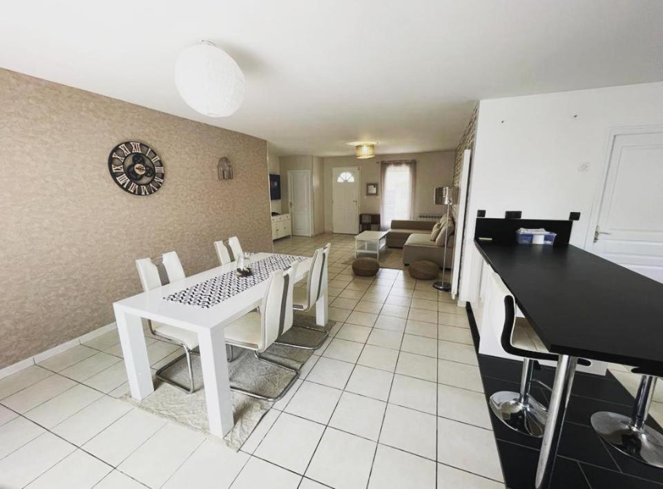 La Villa de l'Olivier piscine privée et parking Carcassonne Esterno foto