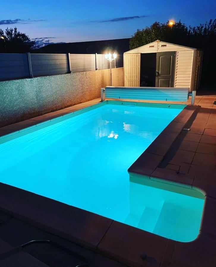 La Villa de l'Olivier piscine privée et parking Carcassonne Esterno foto