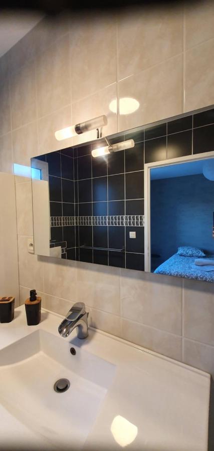 La Villa de l'Olivier piscine privée et parking Carcassonne Esterno foto