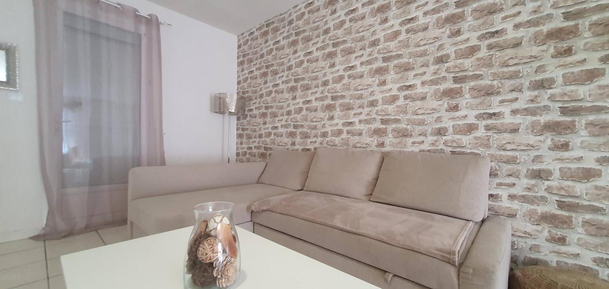 La Villa de l'Olivier piscine privée et parking Carcassonne Esterno foto